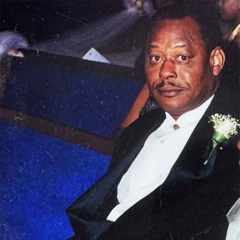 joey-thomas-brooks joey-thomas-brooks